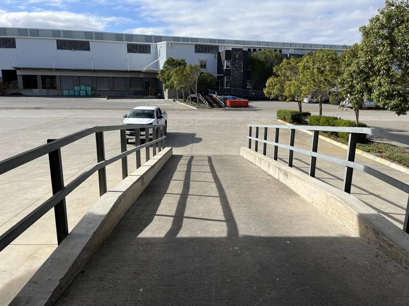 To Let commercial Property for Rent in Montague Gardens Western Cape